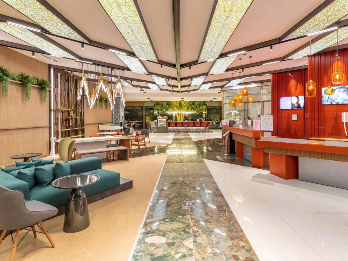 Mercure Trabzon Hotel Bagian luar foto The lobby of the hotel