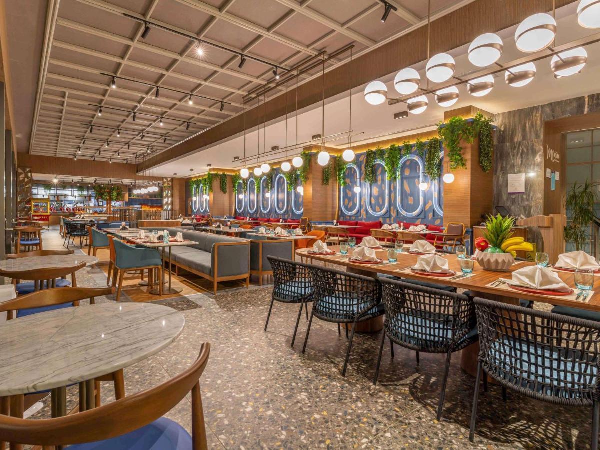Mercure Trabzon Hotel Bagian luar foto The interior of the restaurant