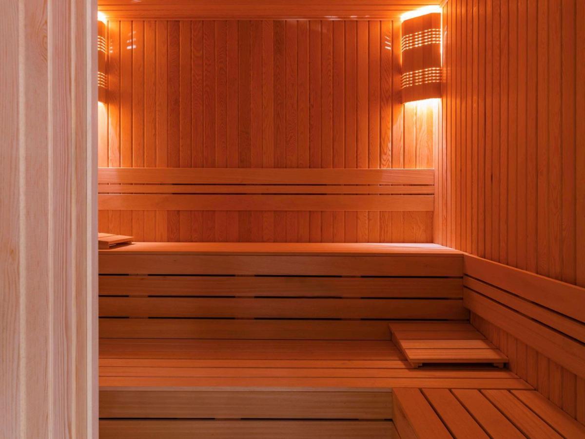 Mercure Trabzon Hotel Bagian luar foto A modern Finnish sauna