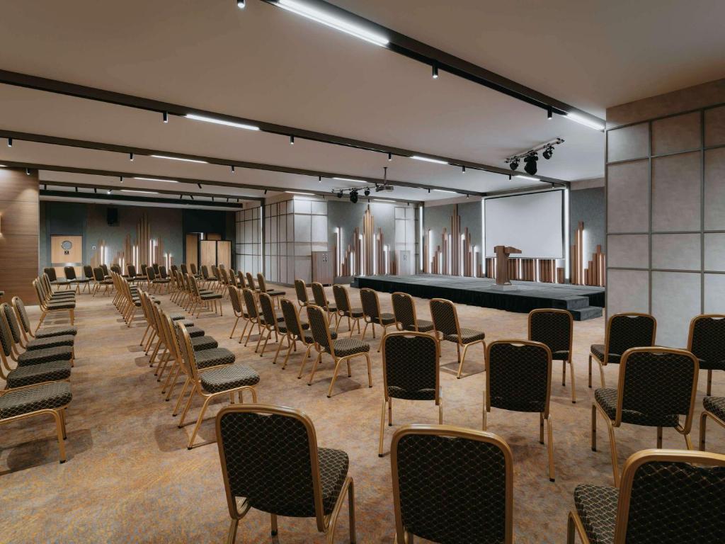 Mercure Trabzon Hotel Bagian luar foto The main conference hall